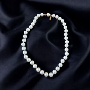 Vintage Signed Marvella Hand Knotted Faux Pearl Necklace 14”  Fluted Gold Clasp